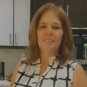 Meet your Posher, Yaquelin